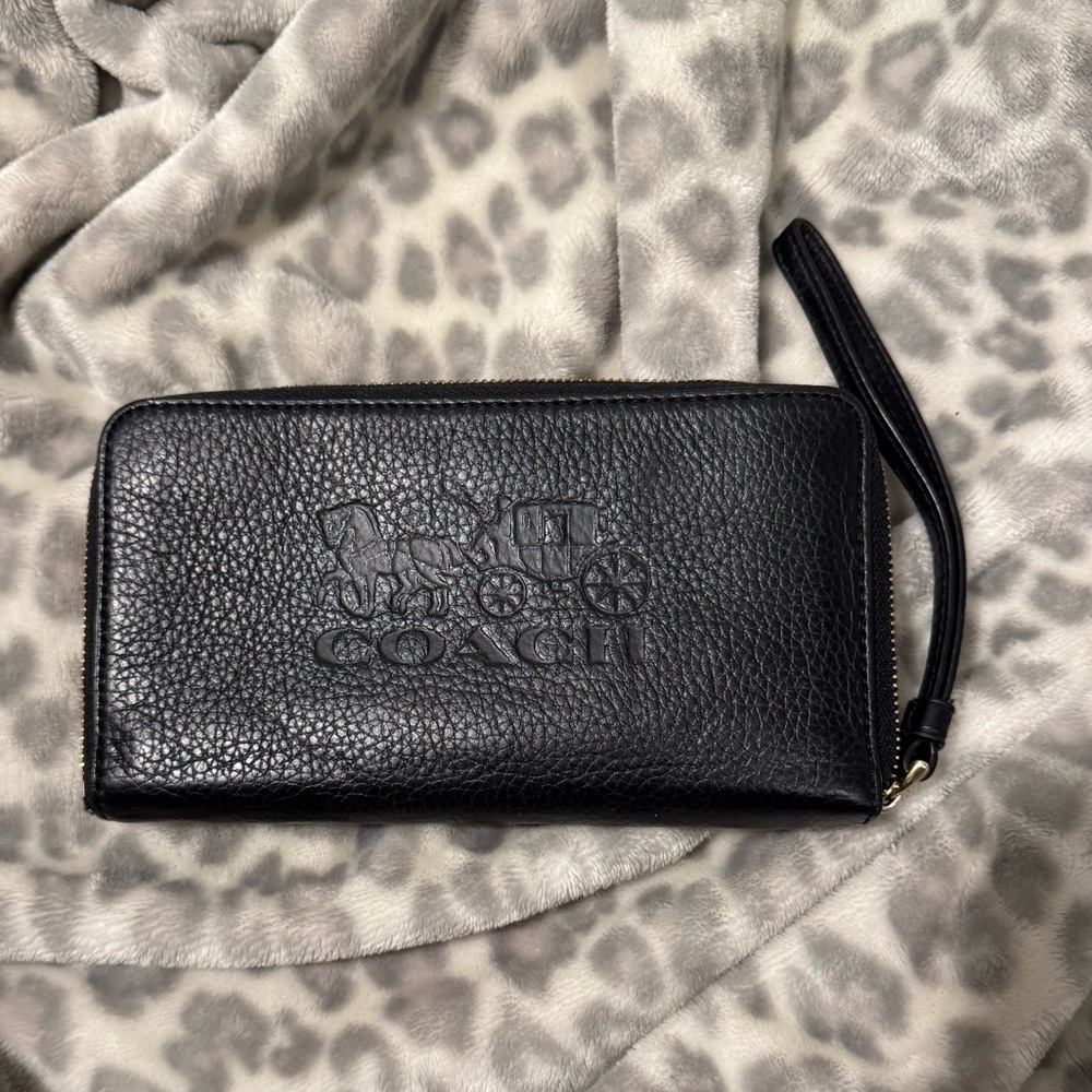 Coach F75908 Pebble Leather Large Zip Around Phone Wristlet Wallet Black